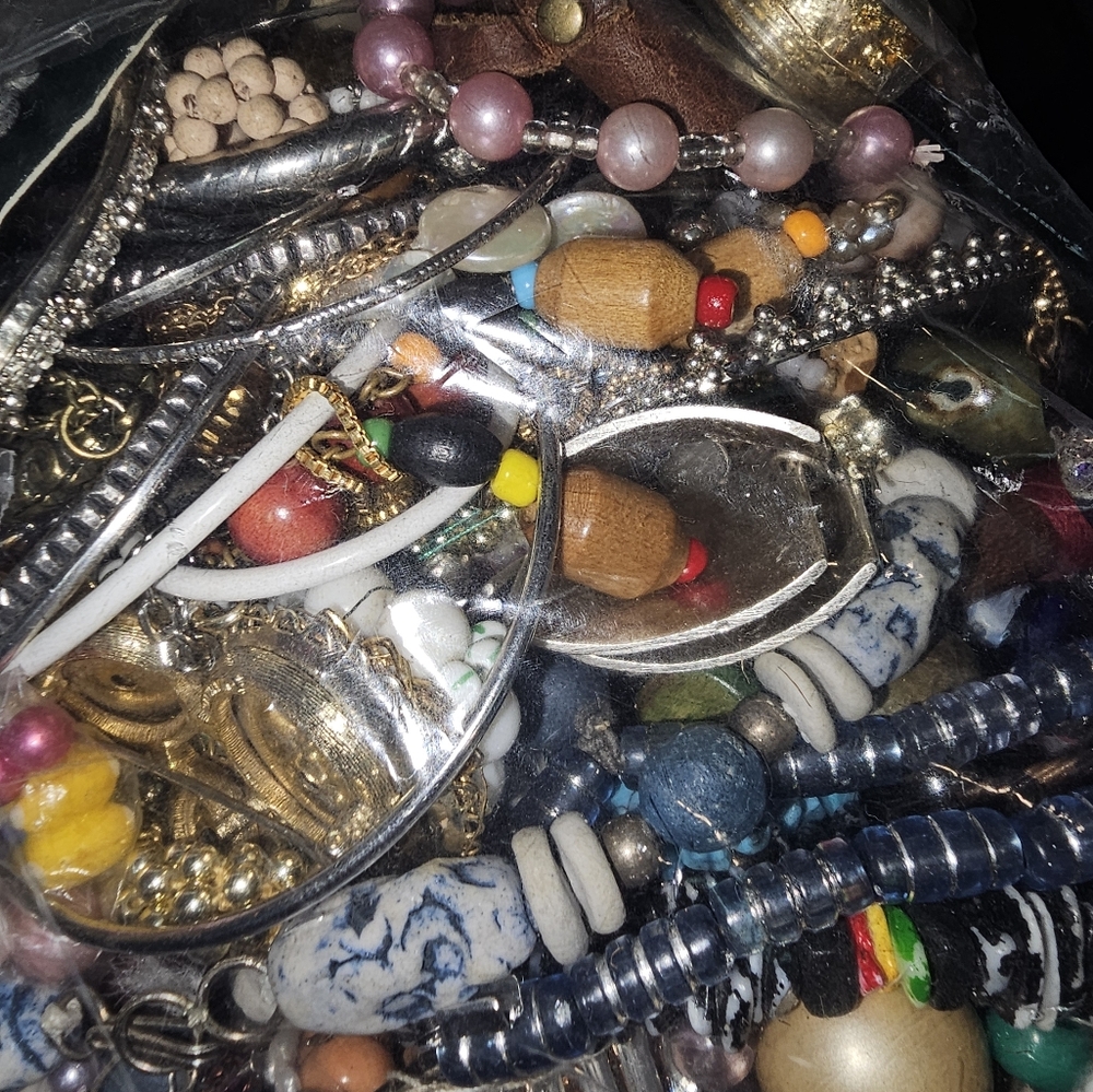 5.8 Pound Mystery Craft Scrap Jewelry Bundle Lot Bag - Picture 2 of 7